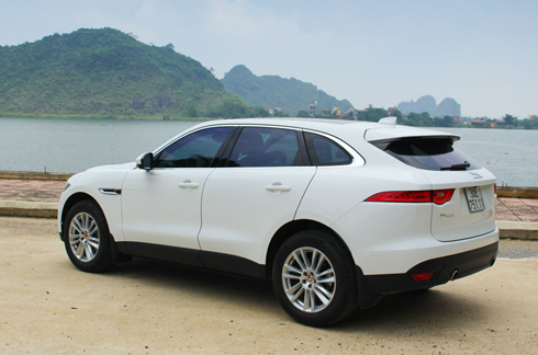 jaguar-f-pace-xe-sang-gam-cao-moi-cho-khach-viet-1