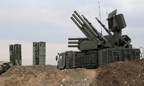 Bộ đôi S-400 và Pantsir-S1 được Nga triển khai tại Syria. Ảnh: RT.