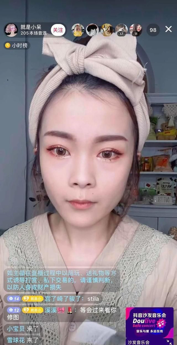 Tiểu Ngai khiến fan thất vọng với nhan sắc già nua.