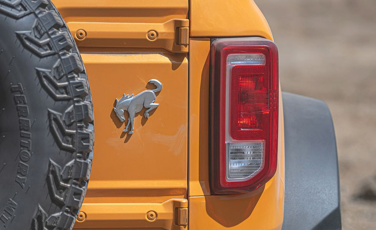 Ford-Bronco-2-6654-1595314964.jpg