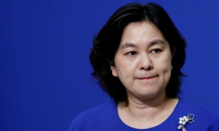 Phát ngôn viên Bộ Ngoại giao Trung Quốc Hoa Xuân Oánh phát biểu ở Bắc Kinh hôm 17/7. Ảnh: Reuters.