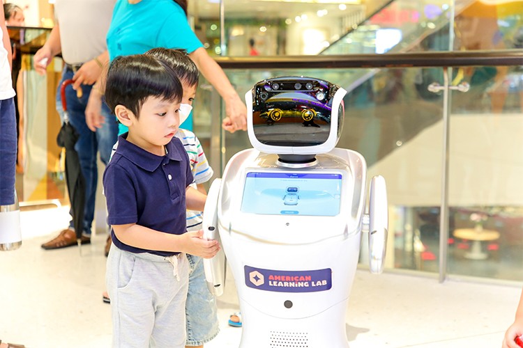 Robot thông minh cho trẻ cơ hội trải nghiệm trí tuệ nhân tạo.