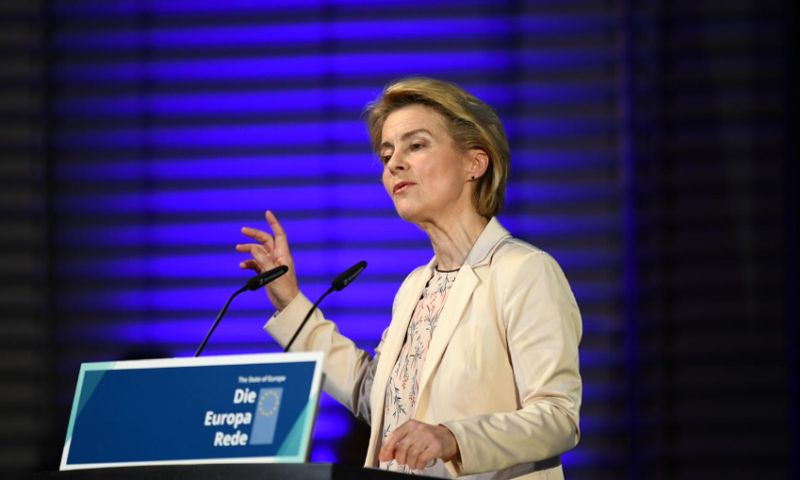 Chủ tịch Ủy ban châu Âu Ursula von der Leyen phát biểu về tình hình châu Âu hiện nay tại Berlin, Đức, ngày 8/11. Ảnh: Reuters.