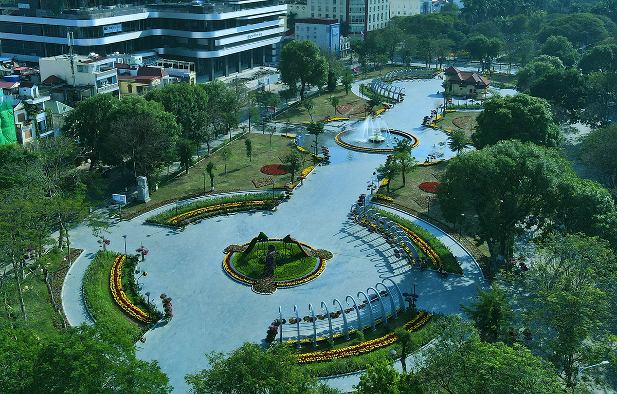 Vườn hoa Kim Đồng thuộc giải vườn hoa trung tâm thành phố được mở cửa từ ngày 13/6. Ảnh: Giang Chinh