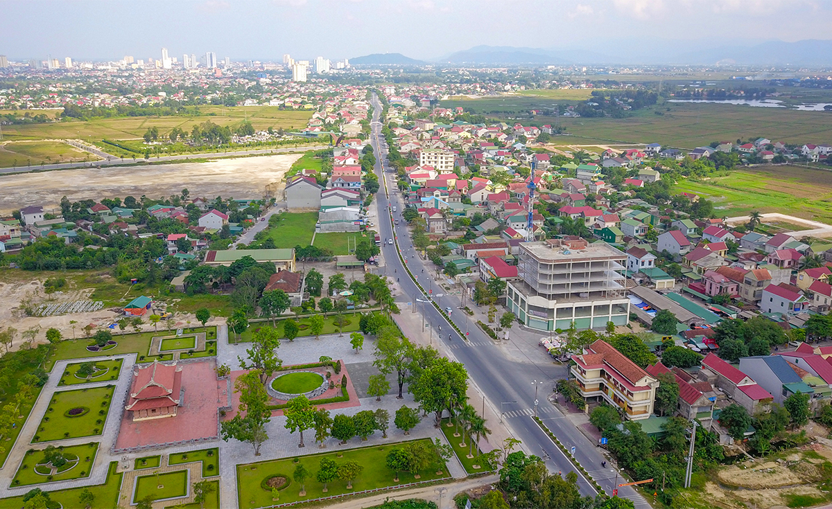 Một góc trung tâm huyện Hưng Nguyên. Ảnh: Nguyễn Đạo