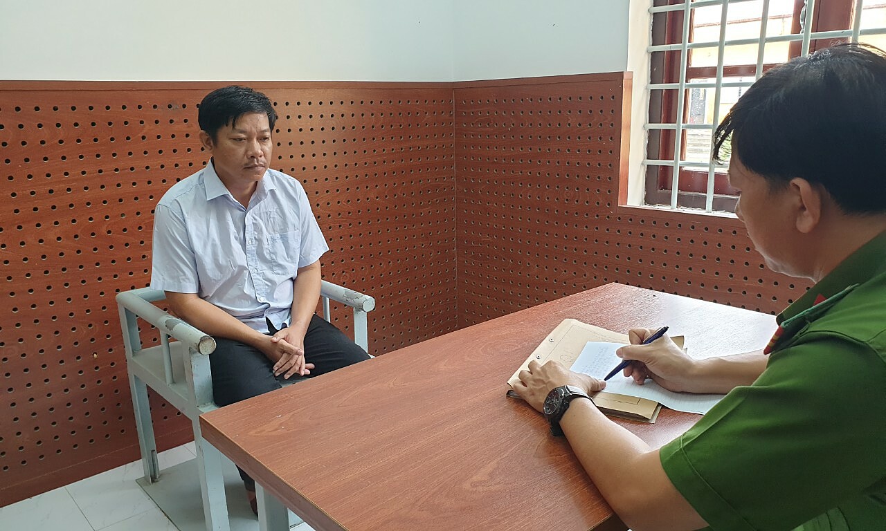 Phong tại cơ quan điều tra. Ảnh: An Bình