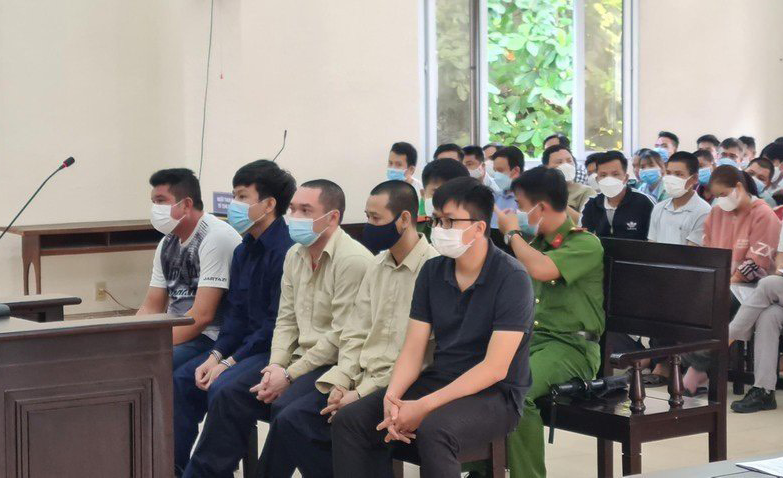 Các bị cáo trong lần ra tòa hôm 21/7. Ảnh: Yên Khánh