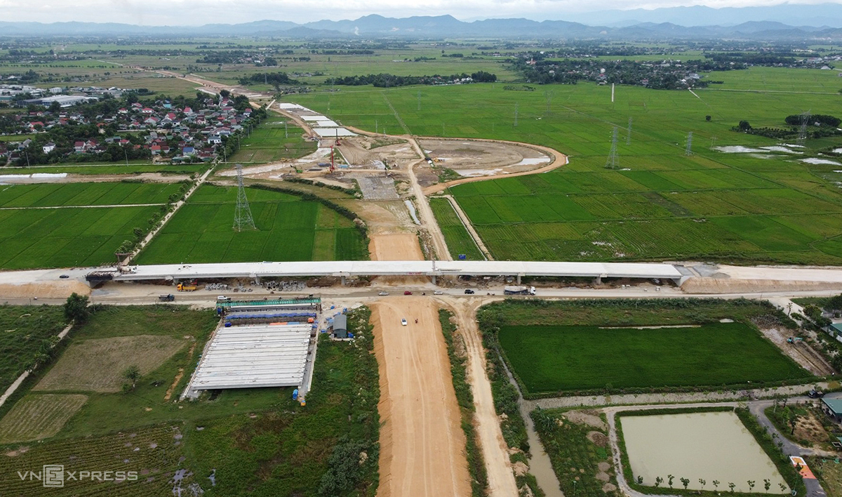 Hình hài một tuyến cao tốc qua Hà Tĩnh. Ảnh: Đức Hùng